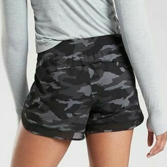 Athleta printed mesh racer run short 4 inch - Picture 4 of 9